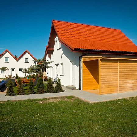 Aqua Fun Domki Z Basenem Ujście-Darłowskie Buitenkant foto